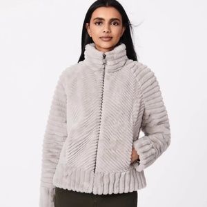 Reduced  Moving Sale Bernardo Faux Fur Jacket Powdergrey XXL NWT
